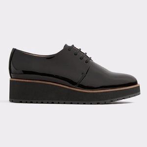 Black platform Oxford shoe